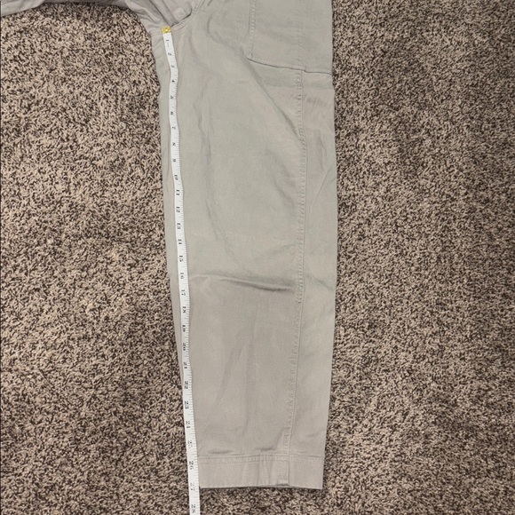 VUORI Anza Twill Pant in Talc - Picture 9 of 11